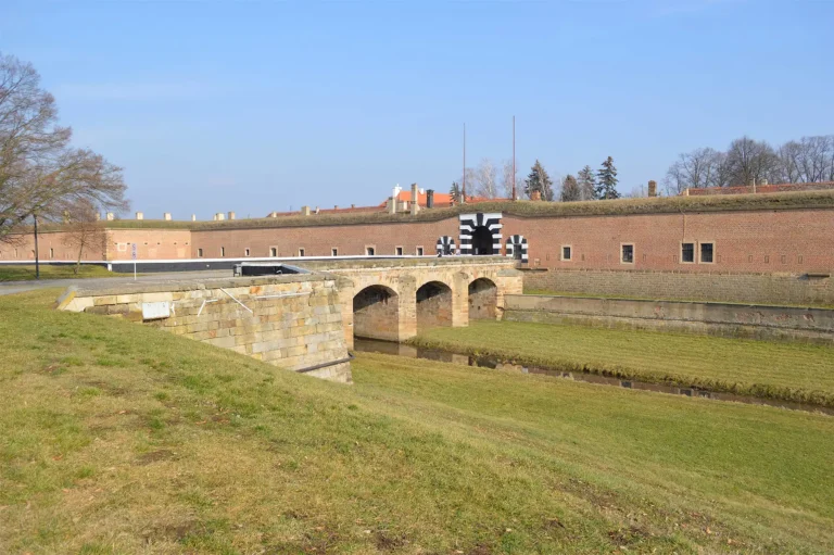 visita guiada ao memorial de Terezín saindo de Praga