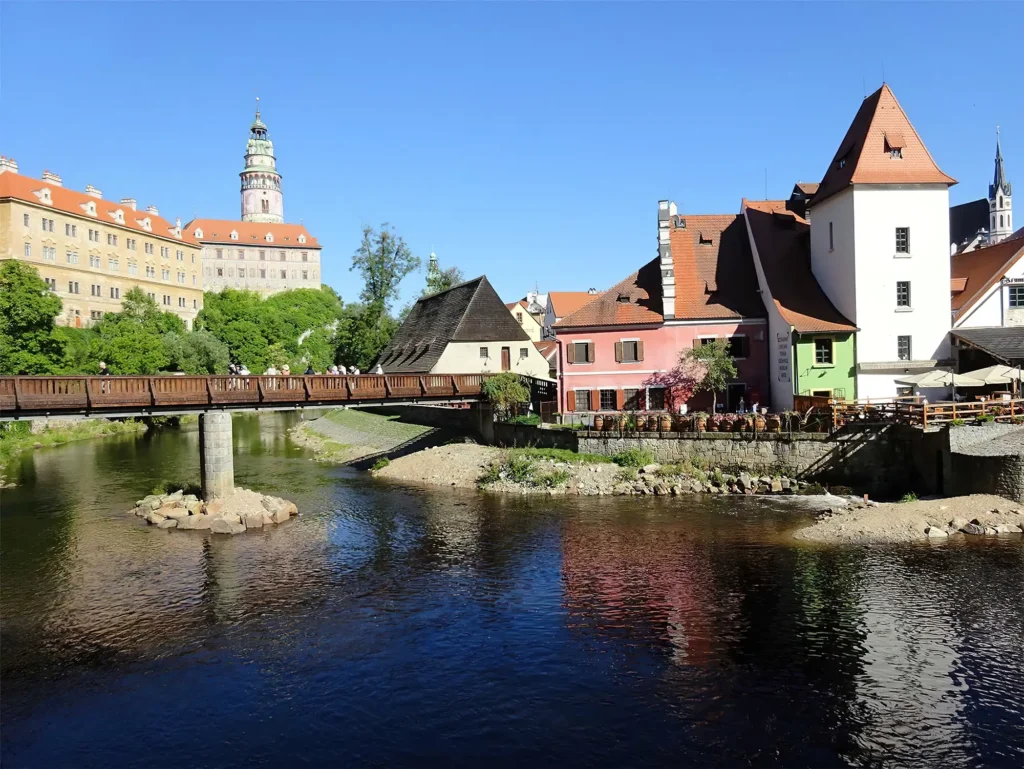 Passeio privado em Český Krumlov com guia local tcheca licenciada acompanhando viajantes do Brasil e da América Latina em bate-volta saindo de Praga.